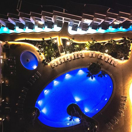 Radisson Beach Resort Lárnaka Kültér fotó