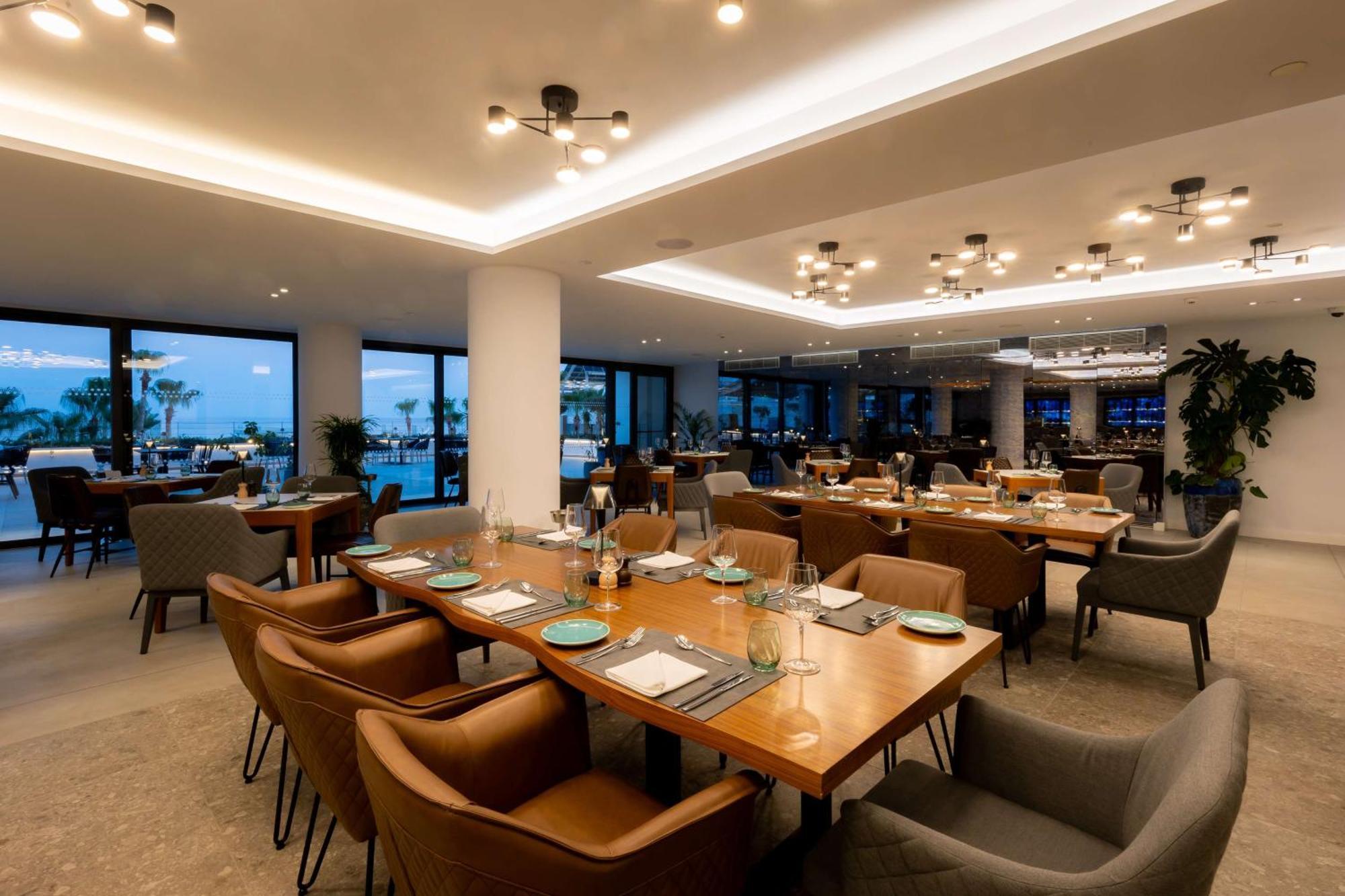 Radisson Beach Resort Lárnaka Kültér fotó