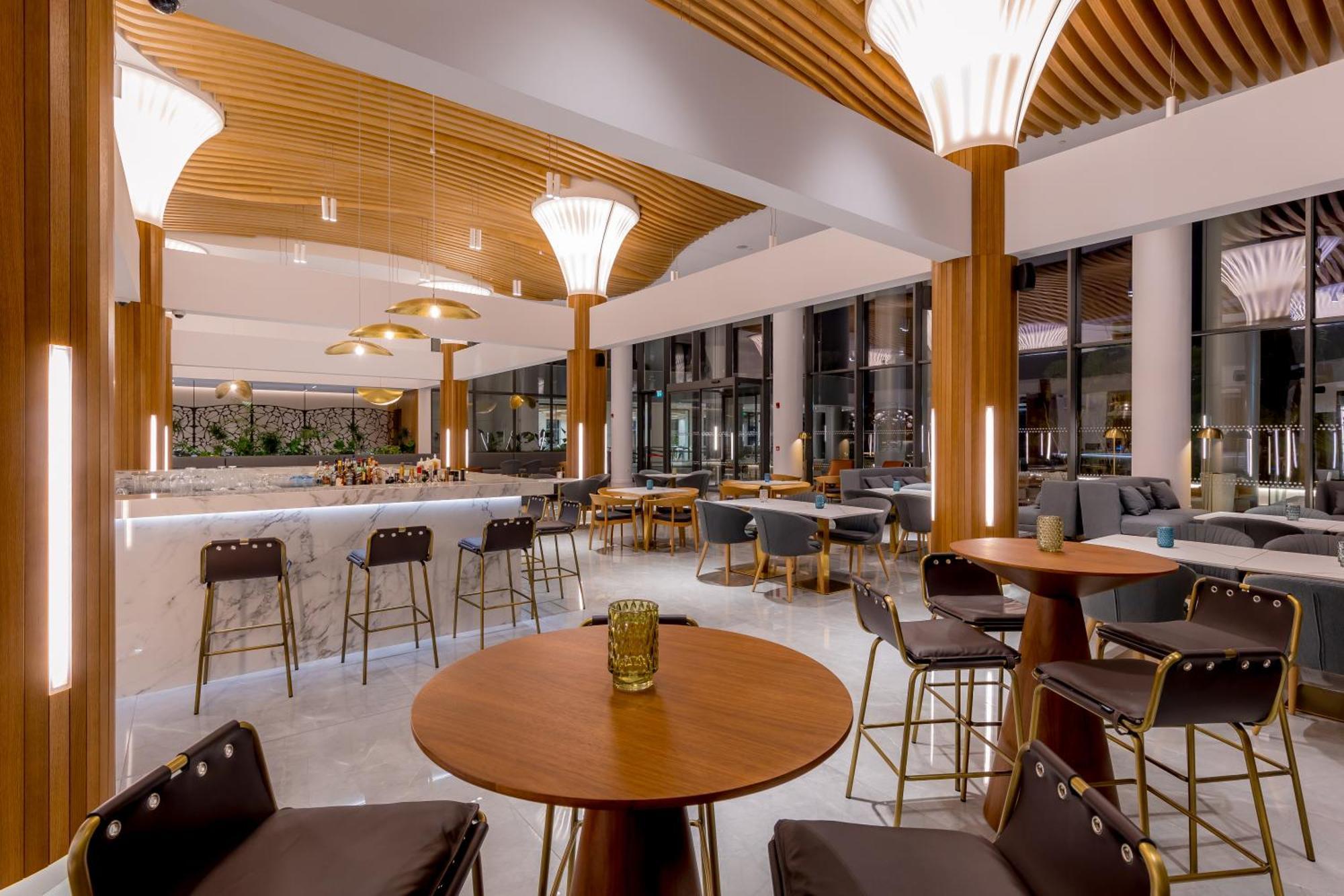 Radisson Beach Resort Lárnaka Kültér fotó