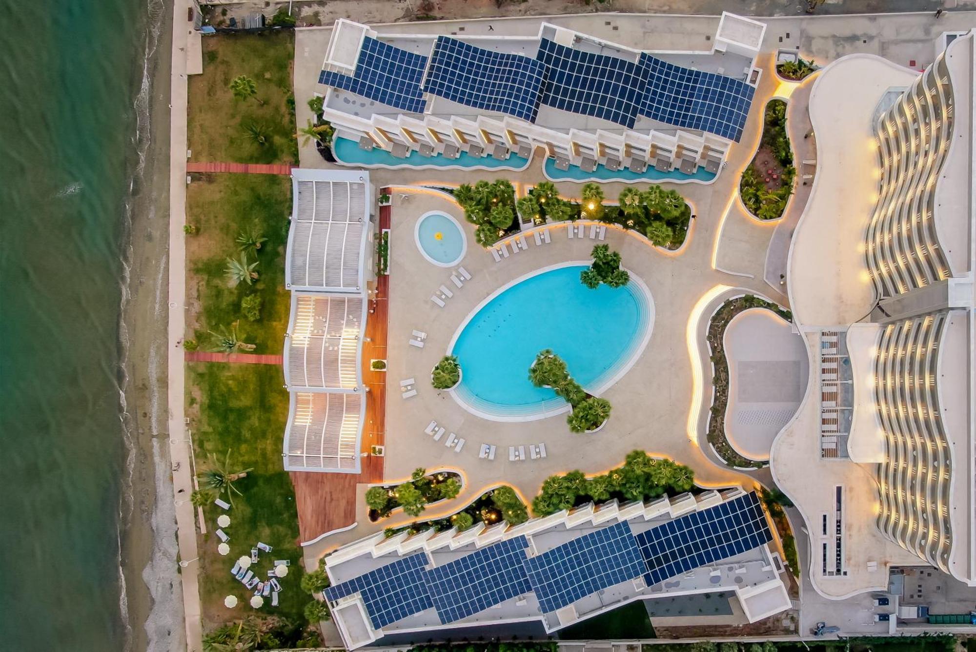 Radisson Beach Resort Lárnaka Kültér fotó