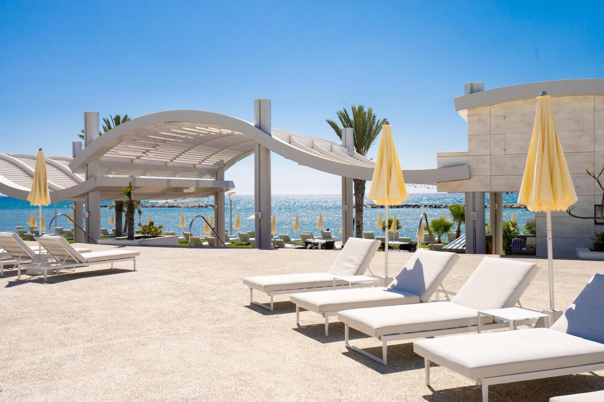 Radisson Beach Resort Lárnaka Kültér fotó